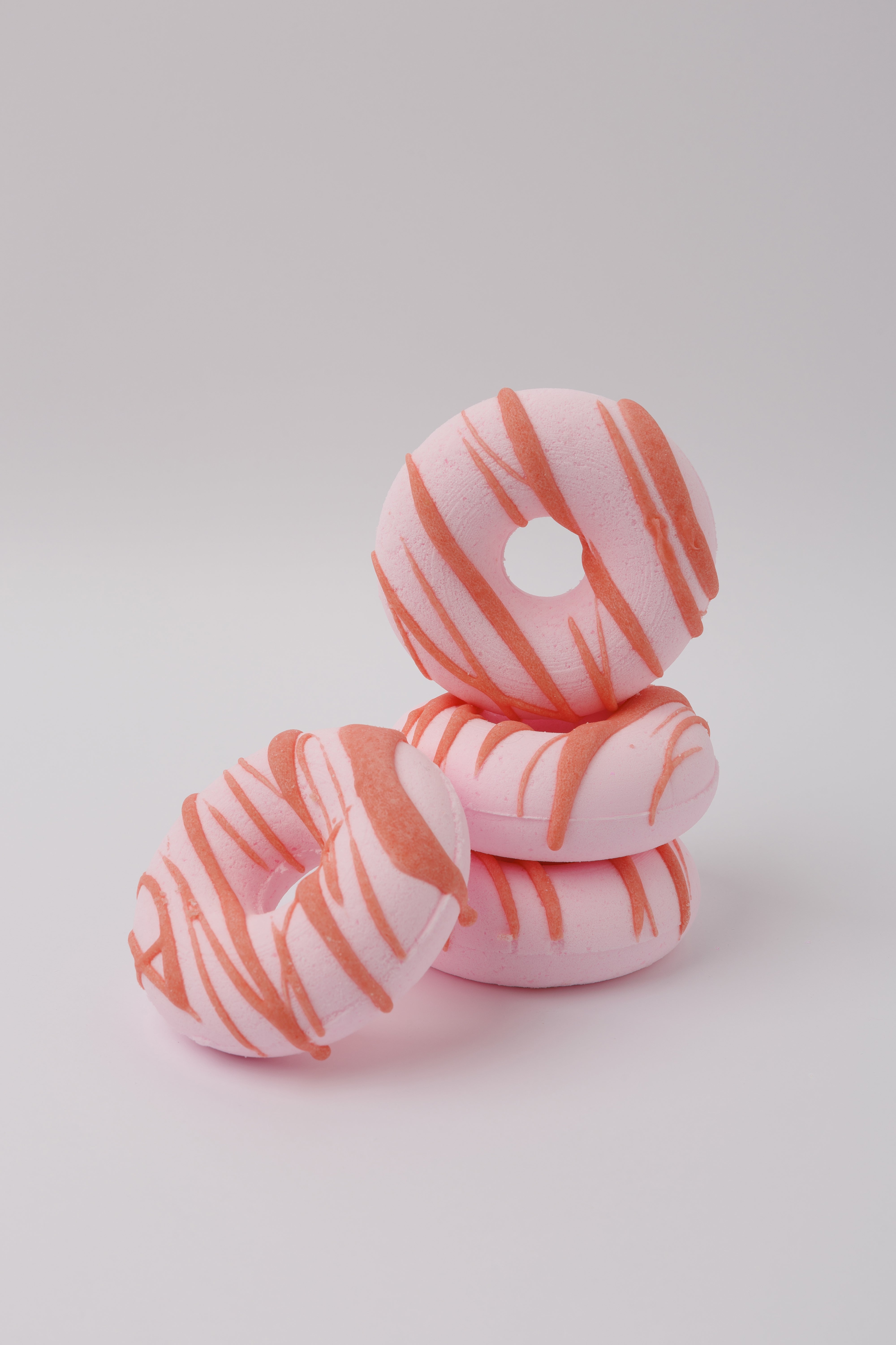3x Donut jasny róż z polewą czekoladową
